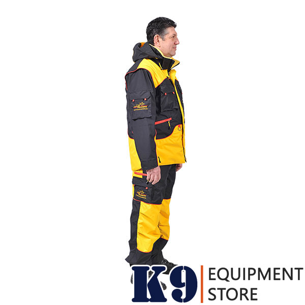 Comfortable Training Suit with Back Pockets