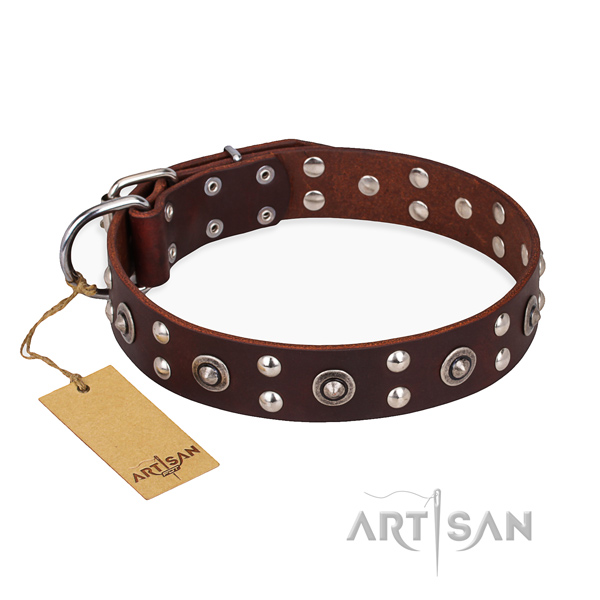 Easy wearing adjustable dog collar with strong buckle