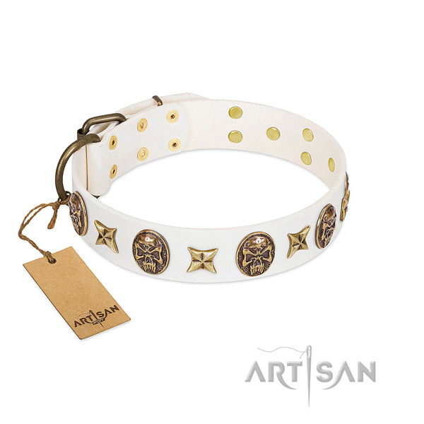 Extraordinary genuine leather dog collar for handy use
